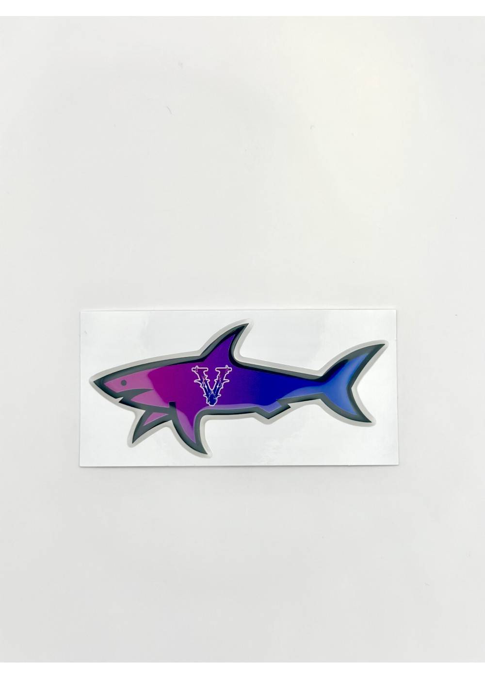 Stickers Shark STICKER SHARK VRUNK VIOLET  SHARKVRUNKVIOLET chez Graphiti Concept Store Dieppe