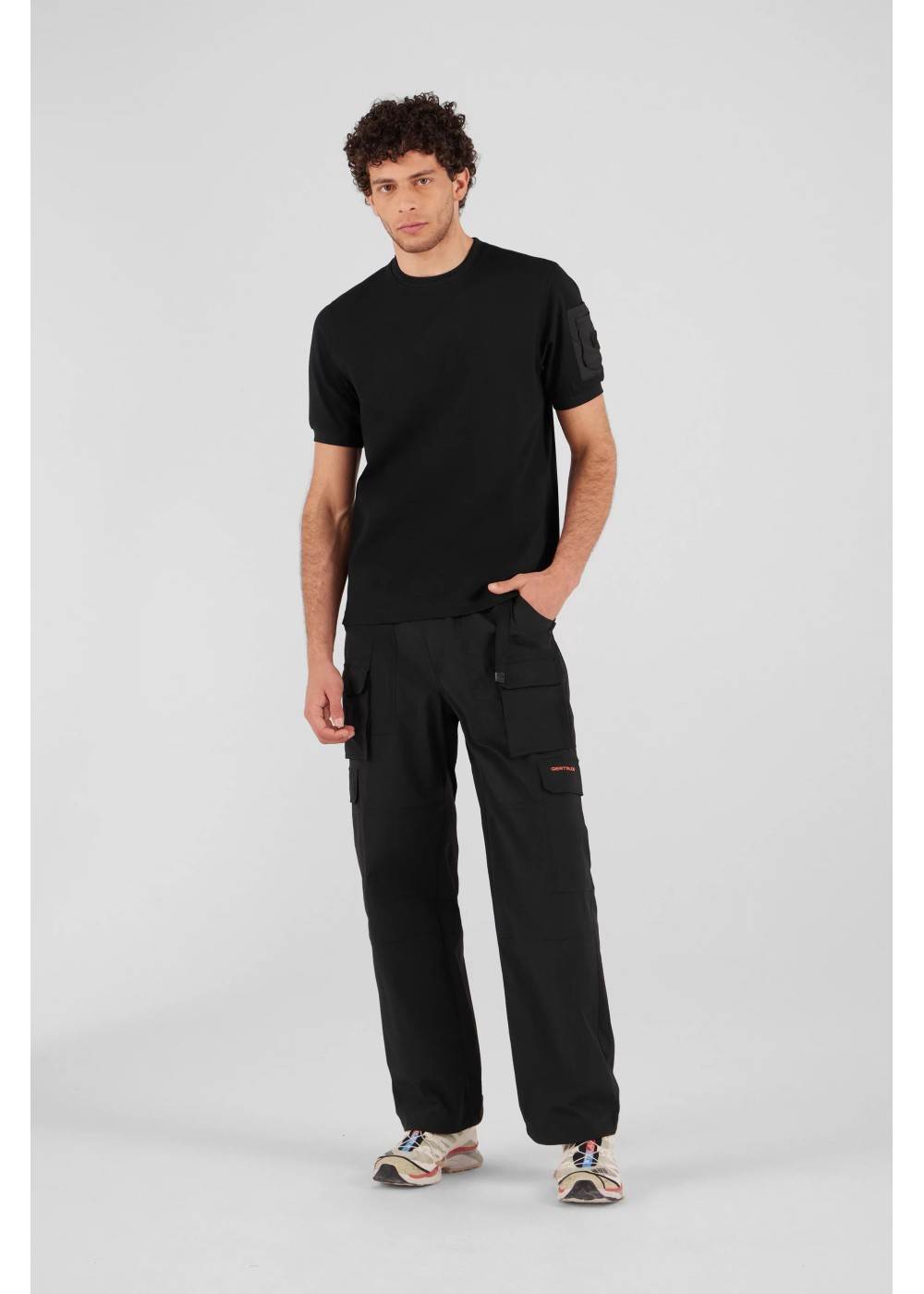 Gertrude PANTALON MULTI-POCHES AVEC CEINTURE GERTRUDE NATHAEL  GNATHAEL chez Graphiti Concept Store Dieppe