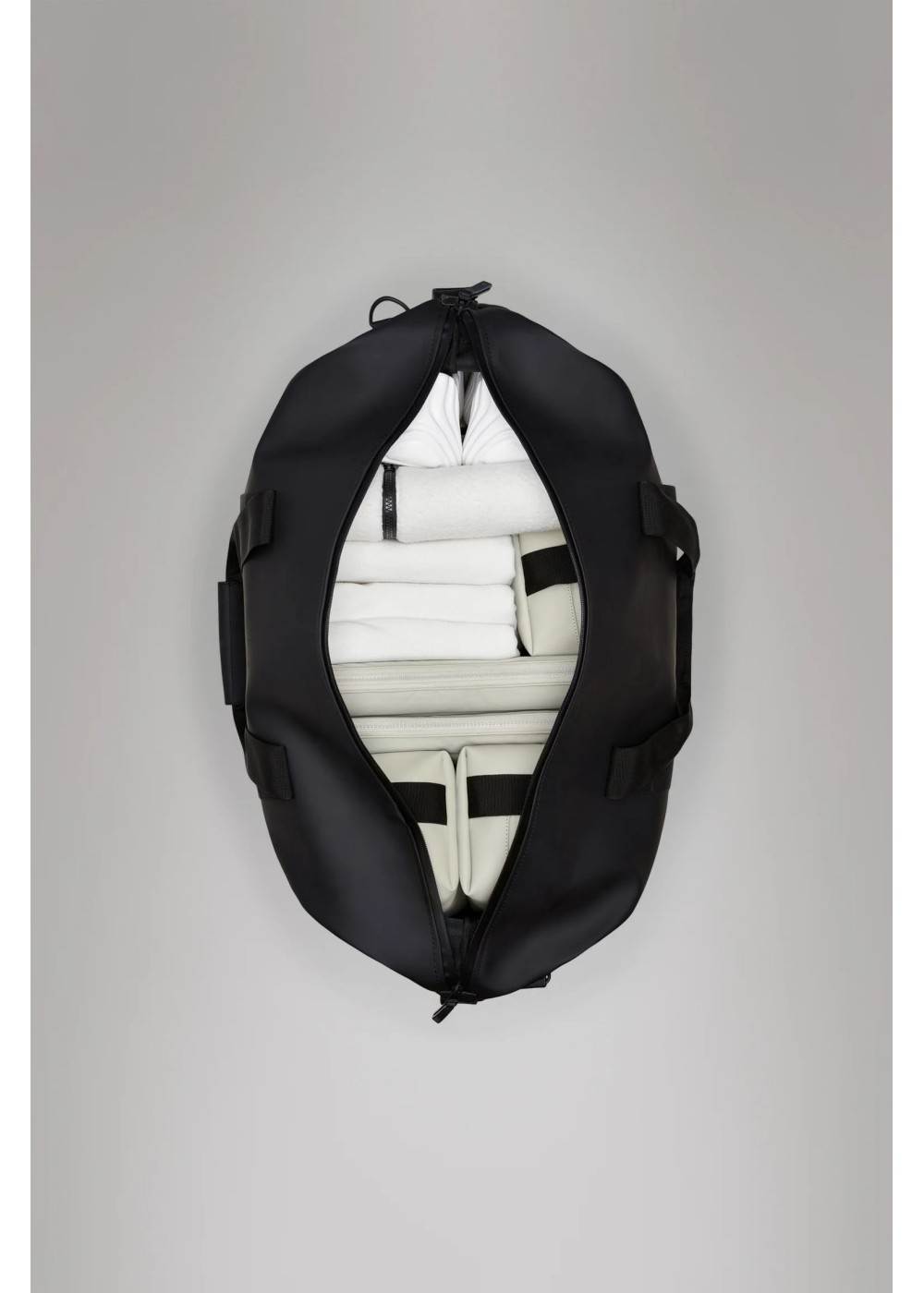 RAINS HILO WEEKEND BAG W3 RAINS  14200 chez Graphiti Concept Store Dieppe